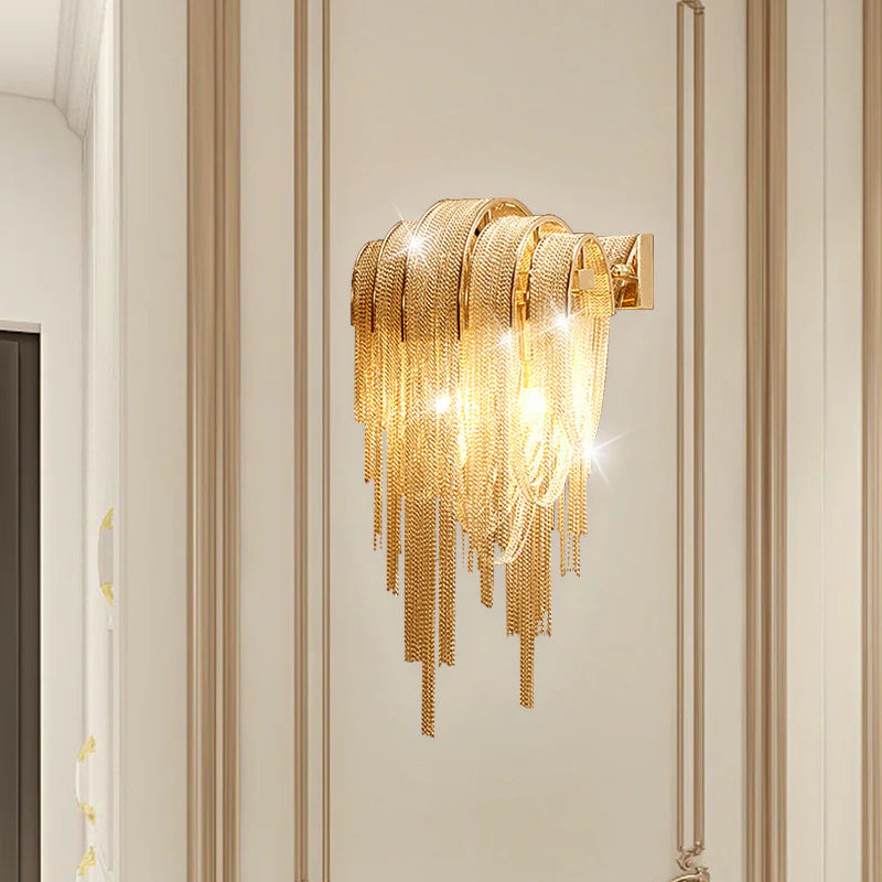 Luxe Ambockel Wandlamp met Aluminium Kettingdetails