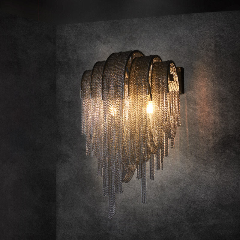 Luxe Ambockel Wandlamp met Aluminium Kettingdetails