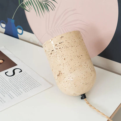 Tafellamp van Geel Travertijn met Houten Accenten