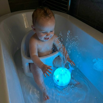 Badspeelgoed Walvis Waterfontein Licht Baby