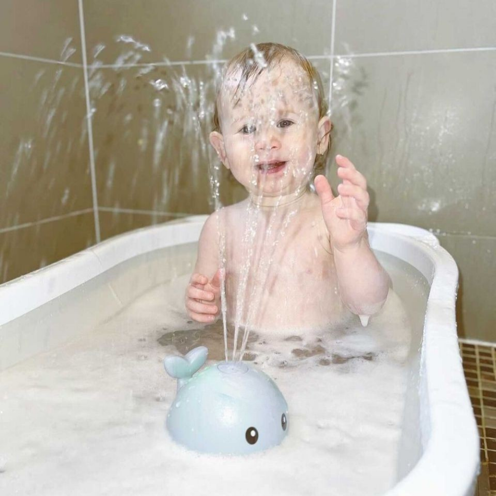Badspeelgoed Walvis Waterfontein Licht Baby
