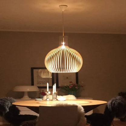 Vintage Houten Hanglamp met Uniek Licht