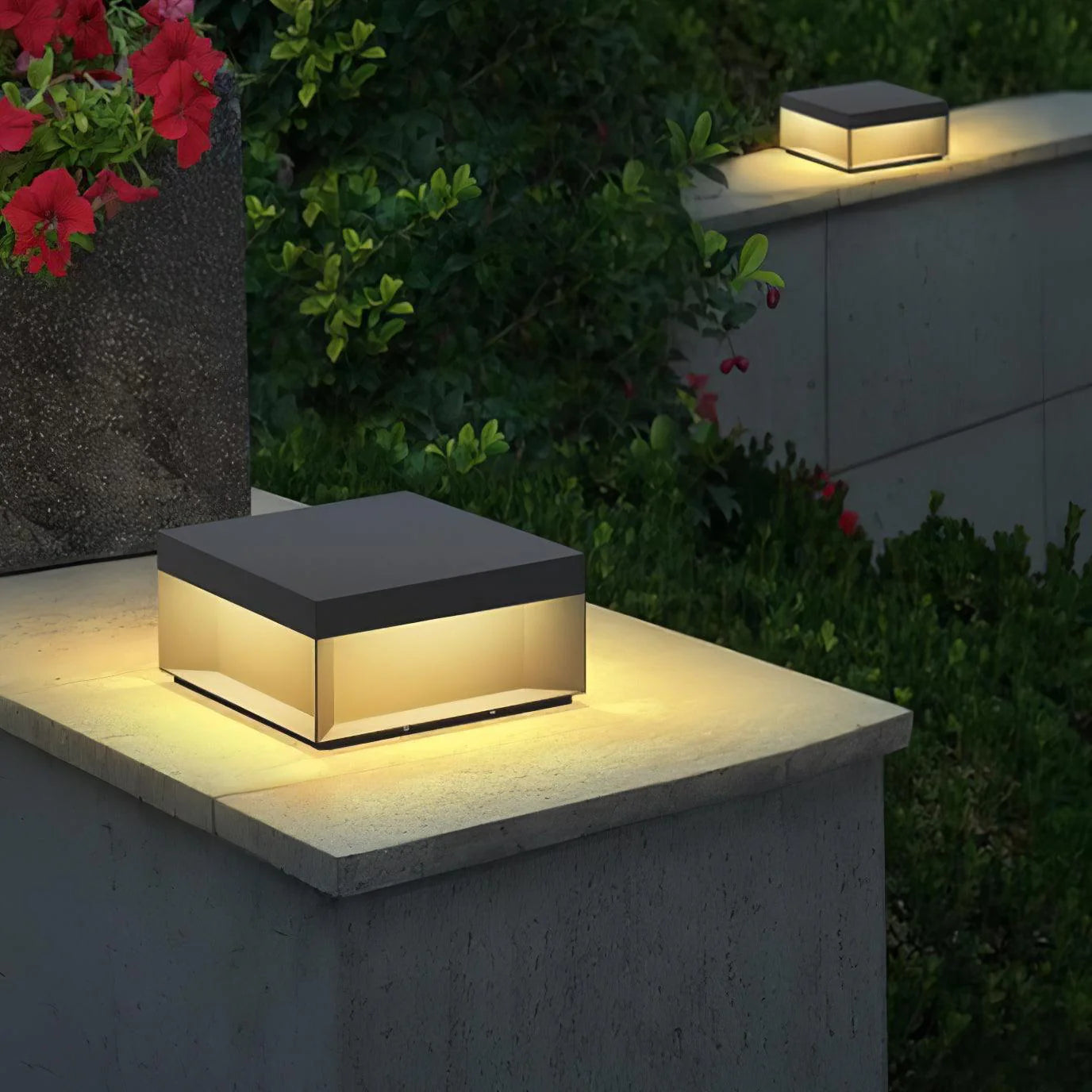 Zwarte Doos IP65 Solar & Bedrade LED Buitenlamp