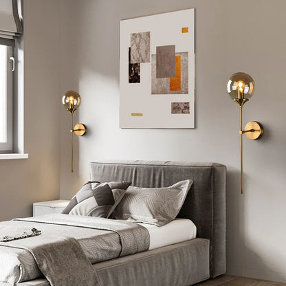 Luxe Wandlamp met Gouden Frame en Glazen Bol