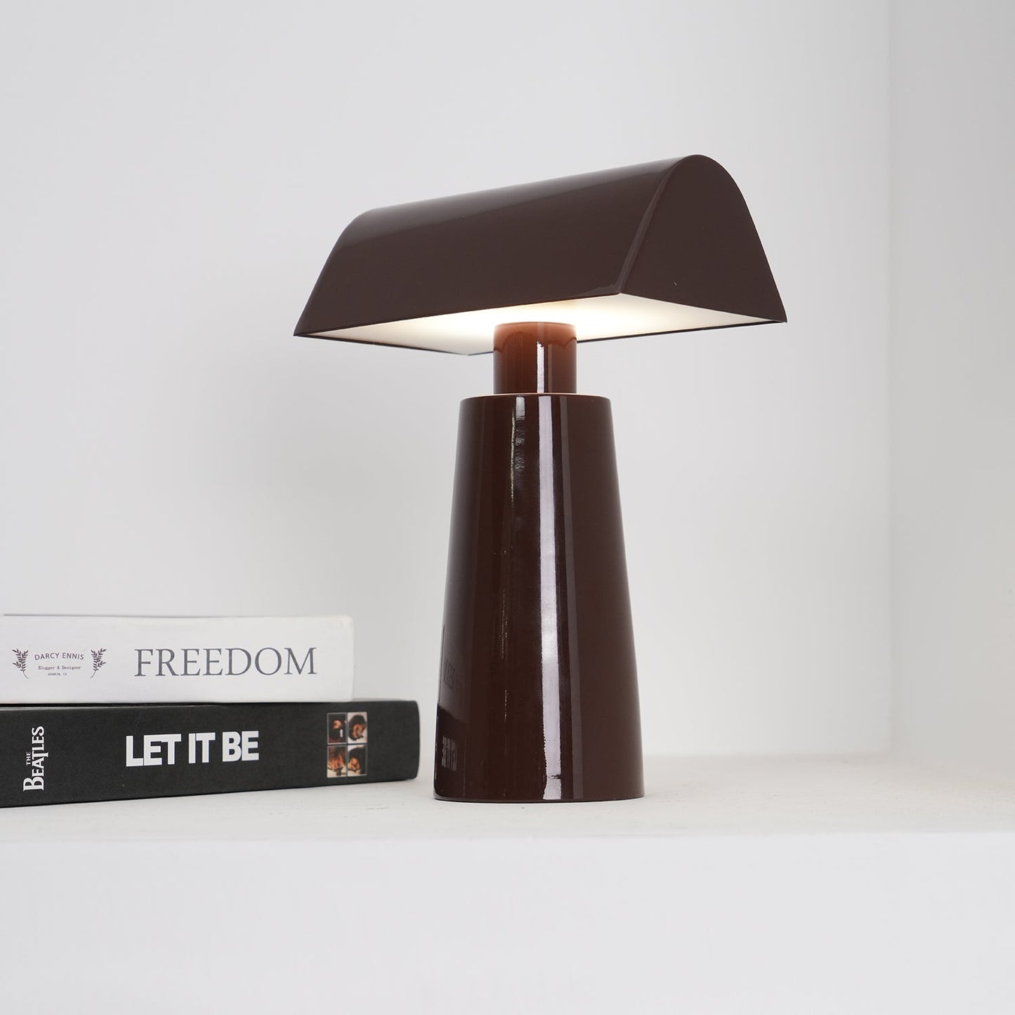 Minimalistische Draagbare Tafellamp met Fijne Touch