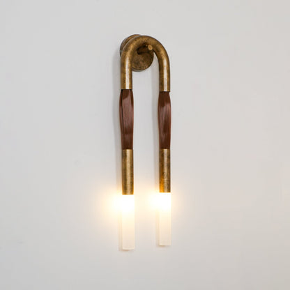 Elegante Wandlamp met Decoratief Paardenhaaraccent