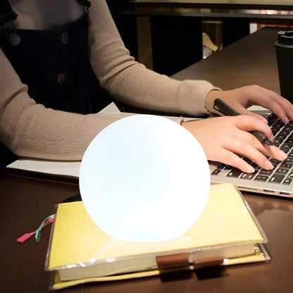 AuroraGlow LED Tafellamp met Kleurrijke Bolvorm