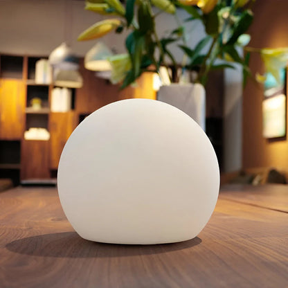AuroraGlow LED Tafellamp met Kleurrijke Bolvorm