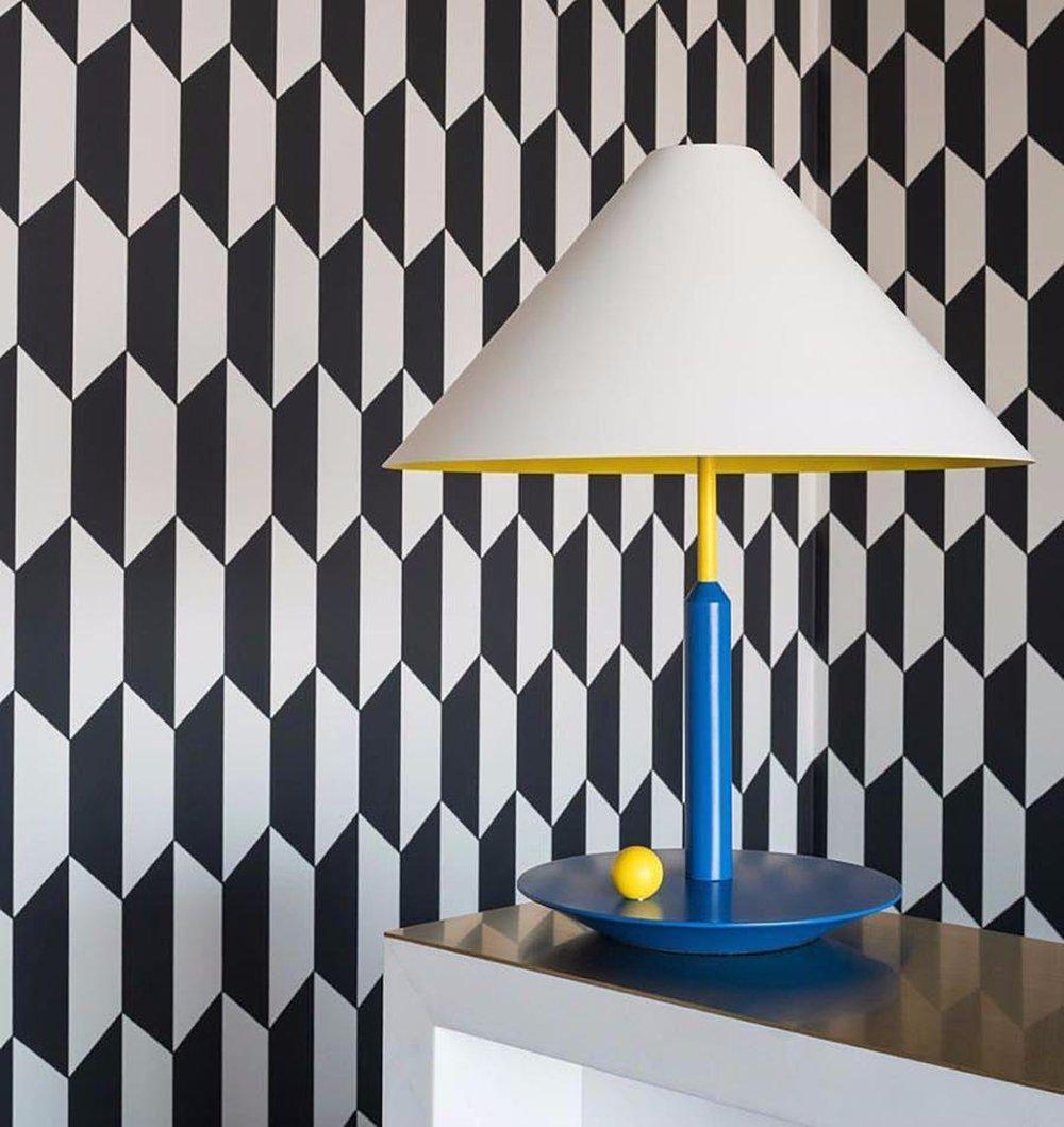 Zwevend Design Little Tafellamp met Speelse Kleuren