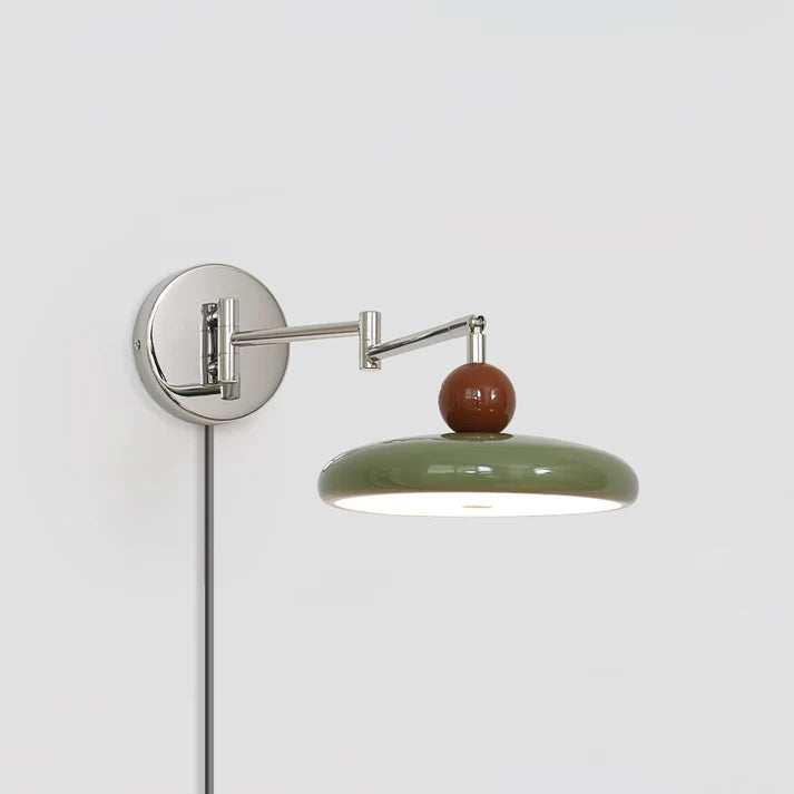 Lola Plug-in Wandlamp – Stijlvol Design met Warme Gloed
