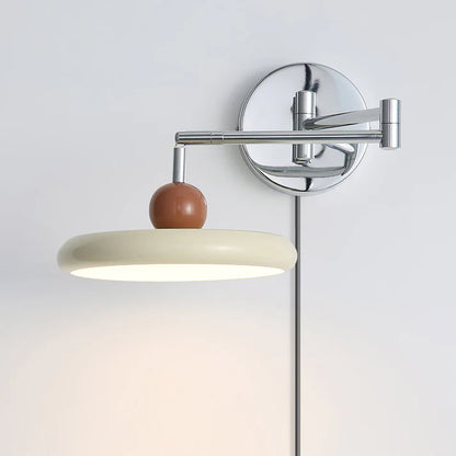 Lola Plug-in Wandlamp – Stijlvol Design met Warme Gloed
