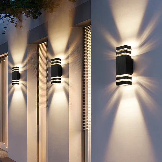 Tweelaagse Buitenwandlamp met Licht naar Boven en Beneden