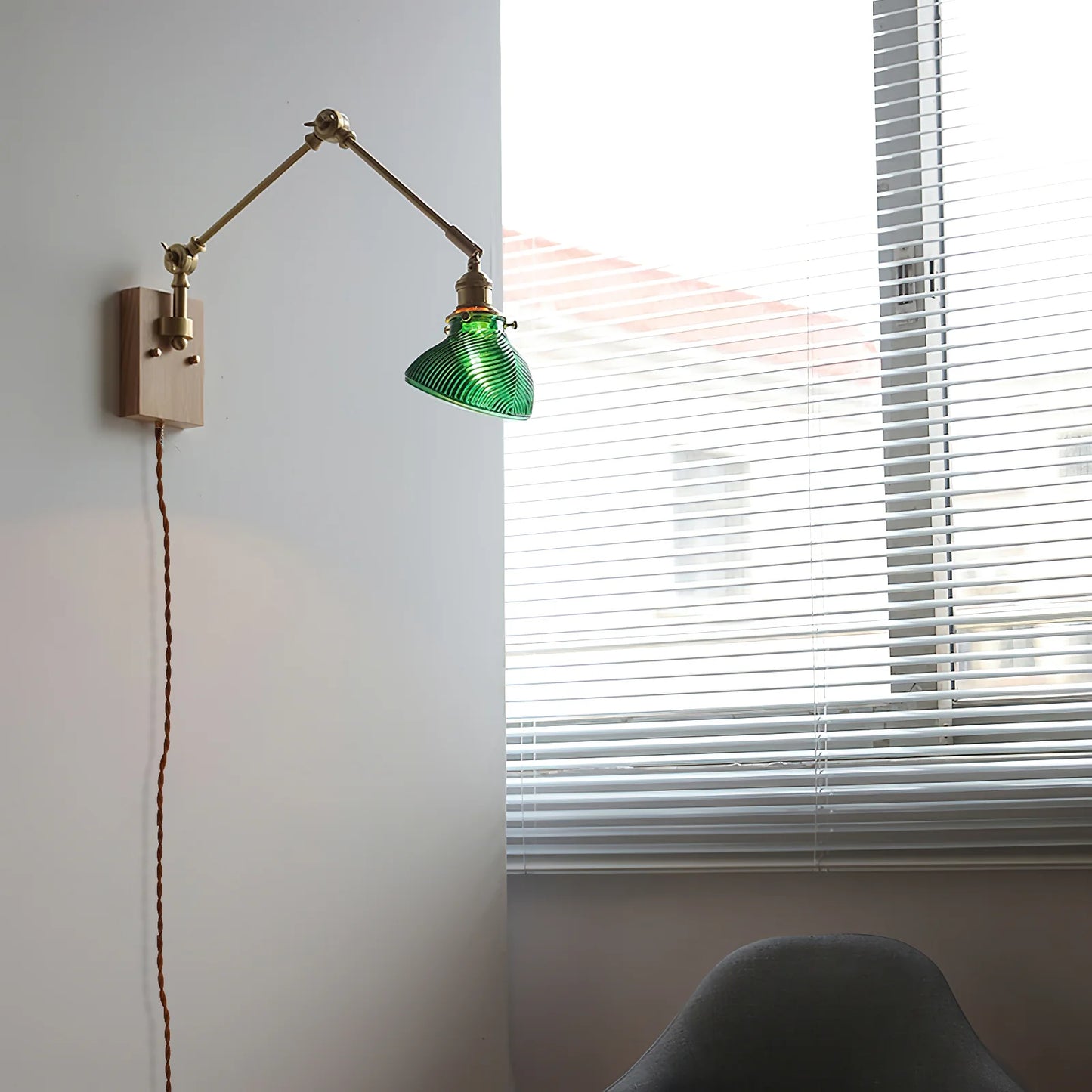 Rebell Zwenkarm Plug In Wandlamp