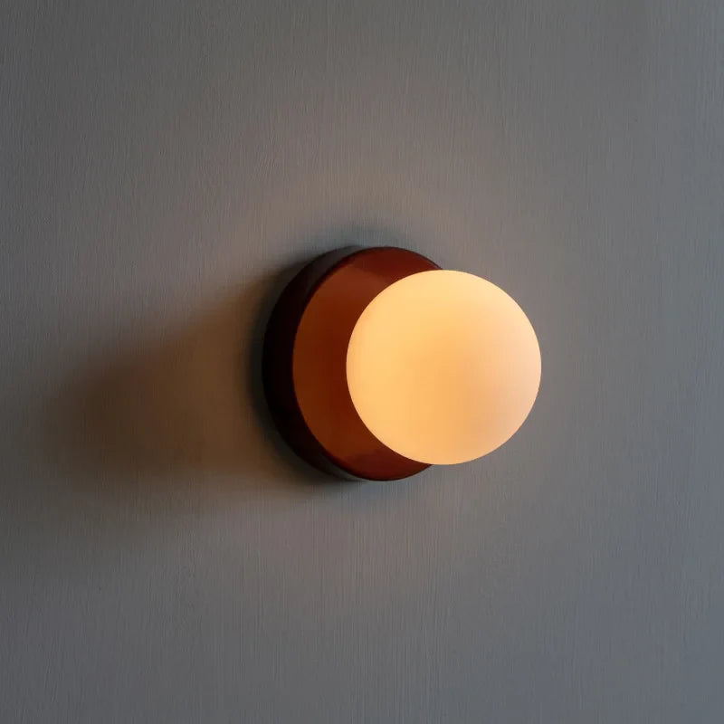 Noordse Ronde LED Wandlamp van Glas