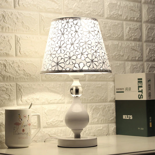 Veelzijdige Tafellamp met Elegant Ontwerp