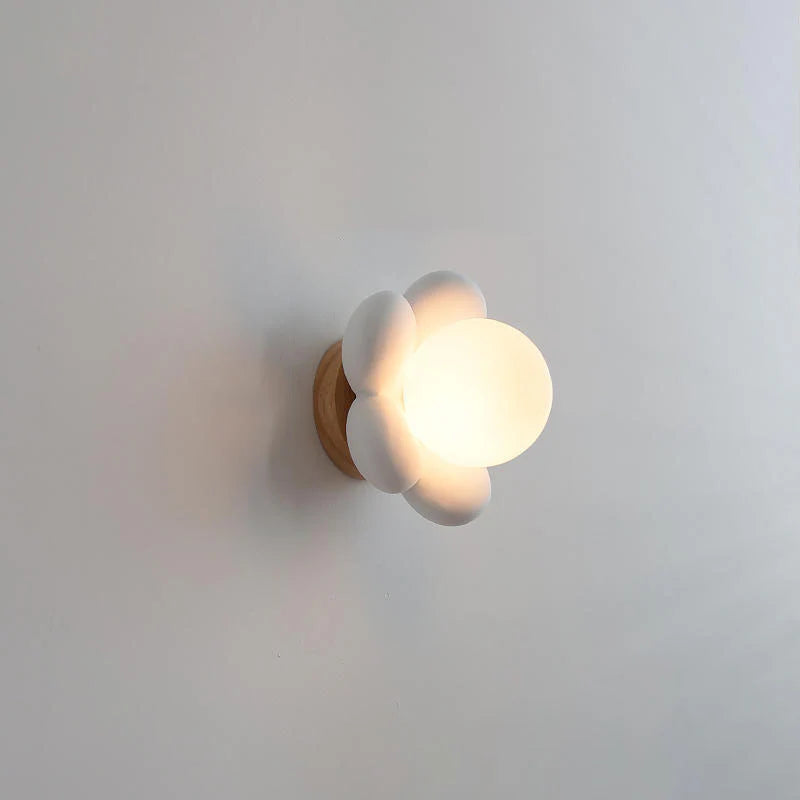 Moderne Bloemen Wandlamp van Glas en Keramiek