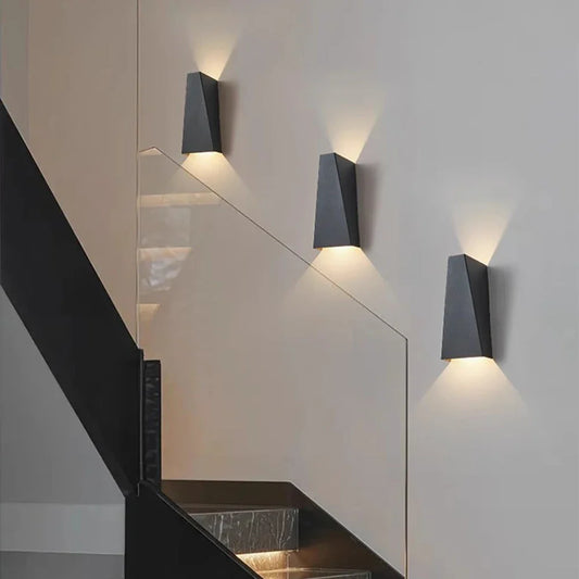 Strakke Buitenwandlamp in Stijlvol Aluminium