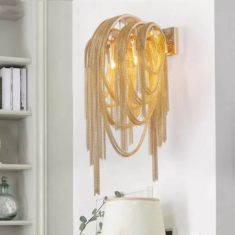 Luxe Ambockel Wandlamp met Aluminium Kettingdetails
