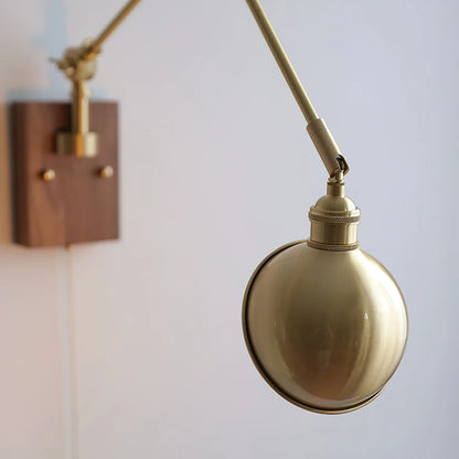 Verstelbare Troy Wandlamp in Hout en Messing
