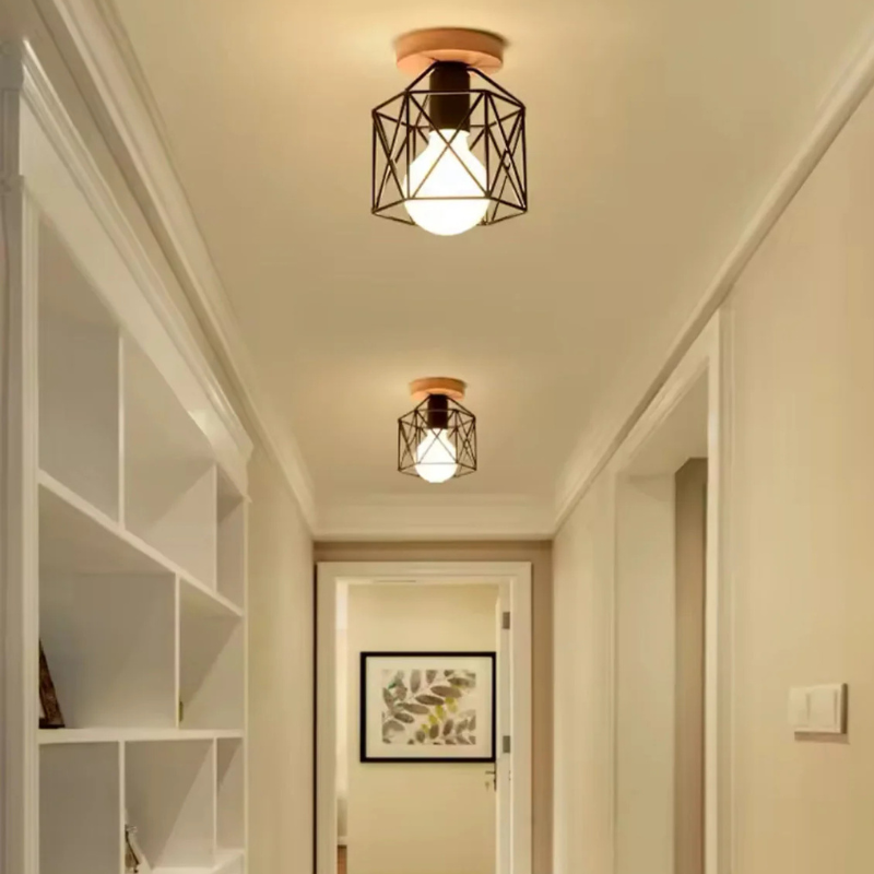 Geometrische Plafondlamp met Houten Basis – Industrieel Design met Warm Karakter
