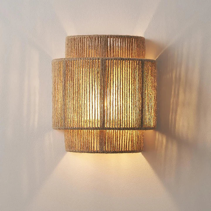 Vintage LED Wandlamp van Rotan en Metaal
