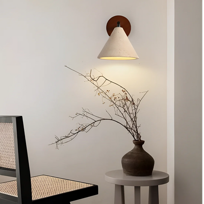 Gele Travertijn Kegel LED Wandlamp