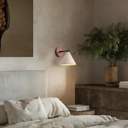 Gele Travertijn Kegel LED Wandlamp