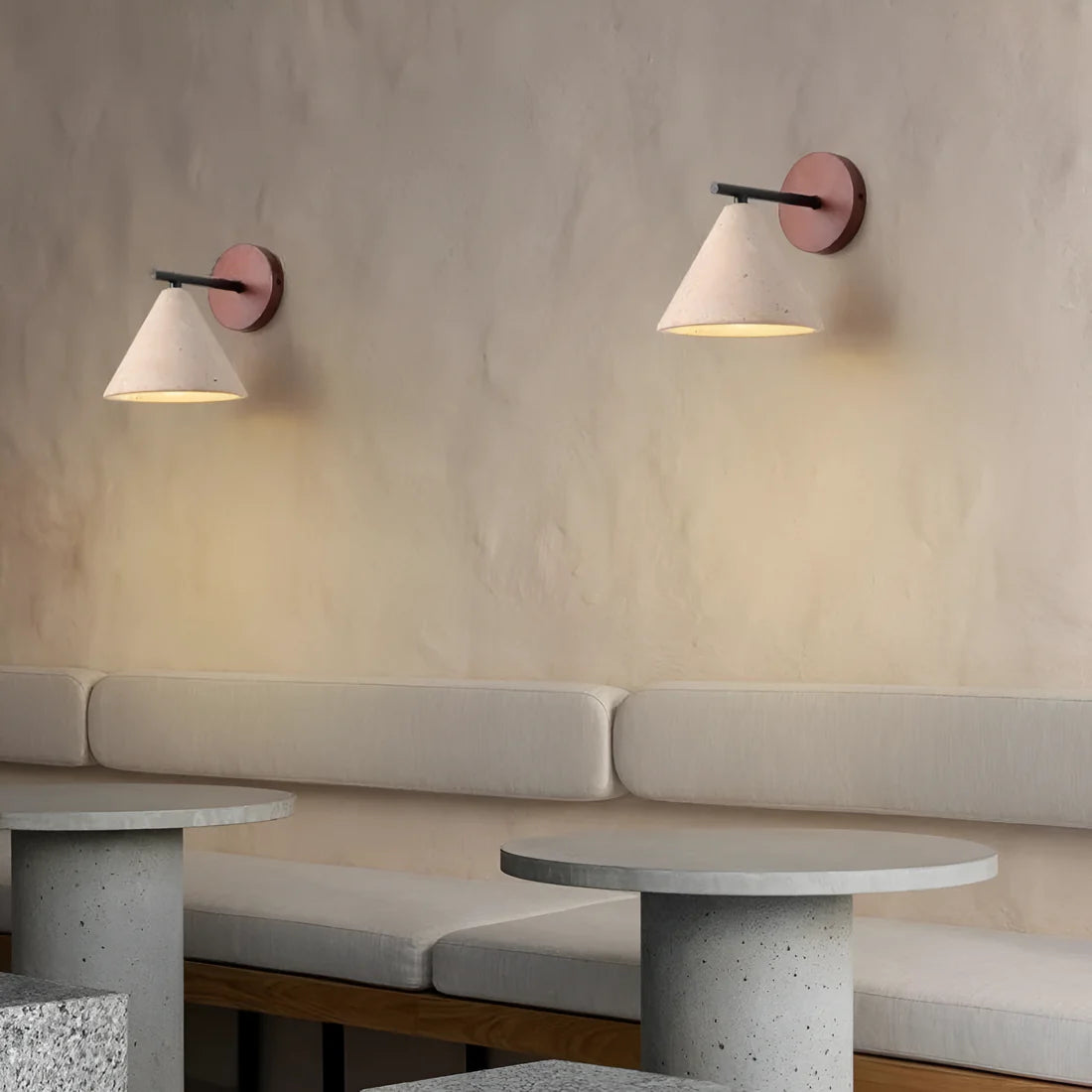 Gele Travertijn Kegel LED Wandlamp