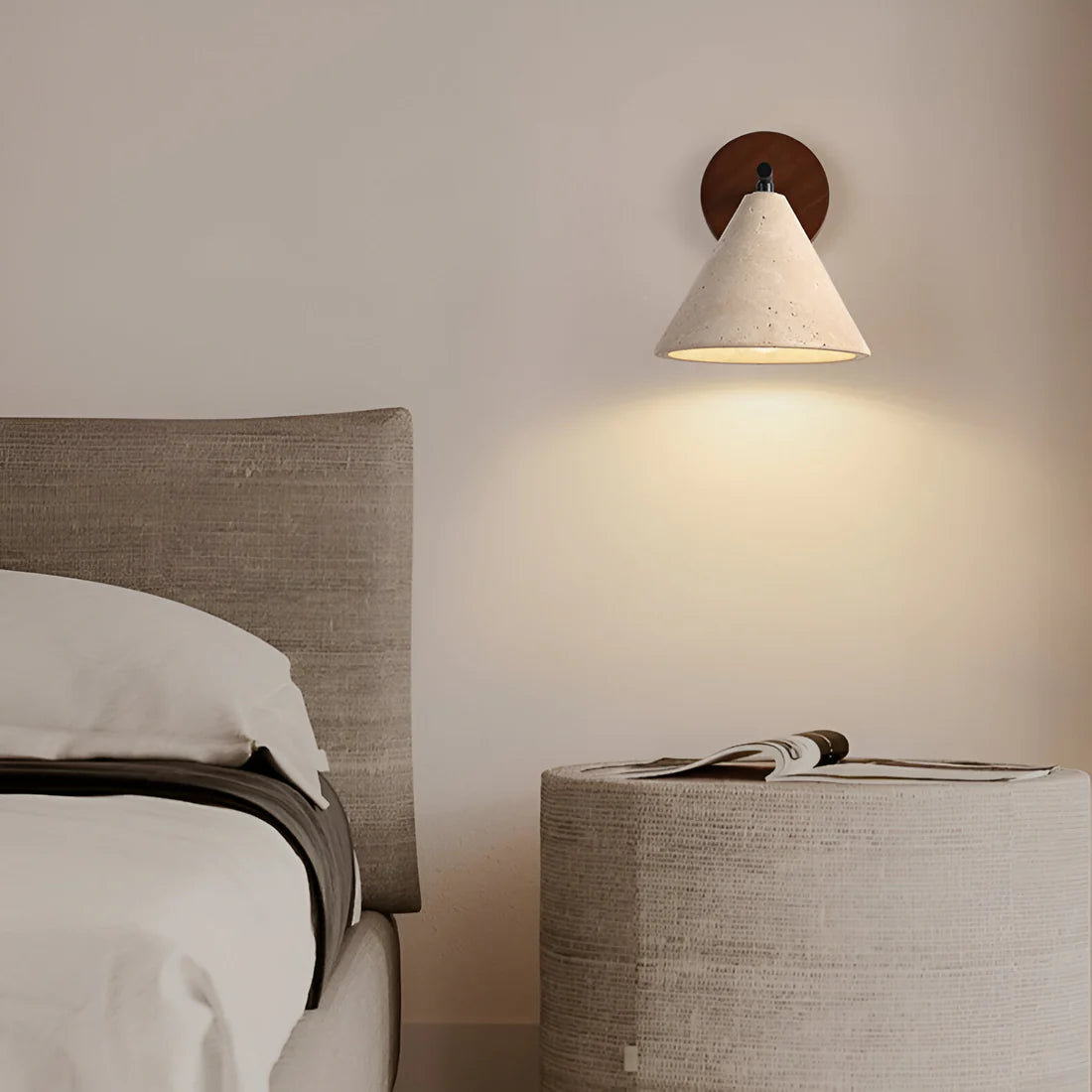 Gele Travertijn Kegel LED Wandlamp