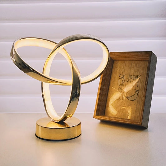 Dimbare Mobius-bureaulamp-Futuristische USB-zaklamp