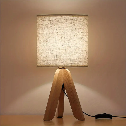 Minimalistische Tafellamp met Houten Driepootstatief en Stoffen kap