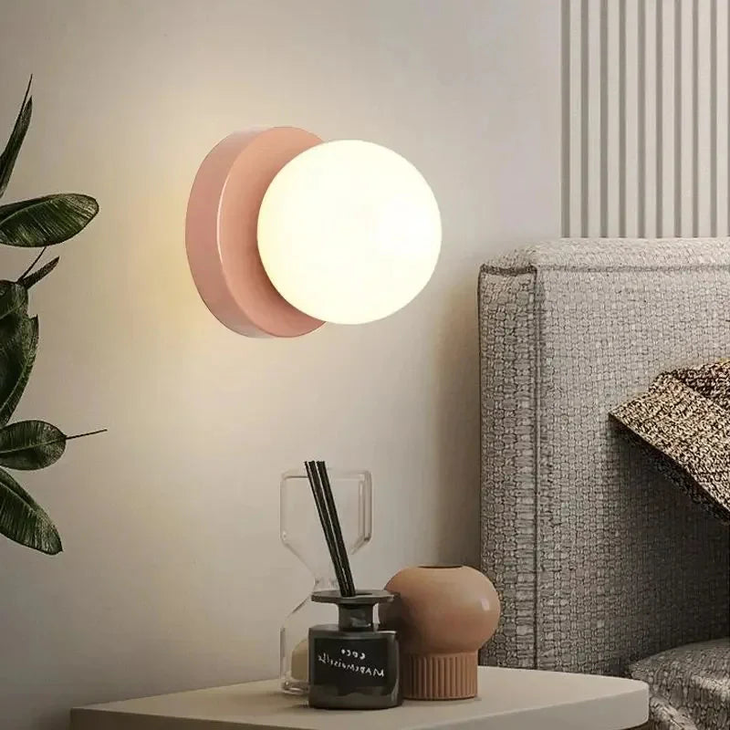 Noordse Ronde LED Wandlamp van Glas