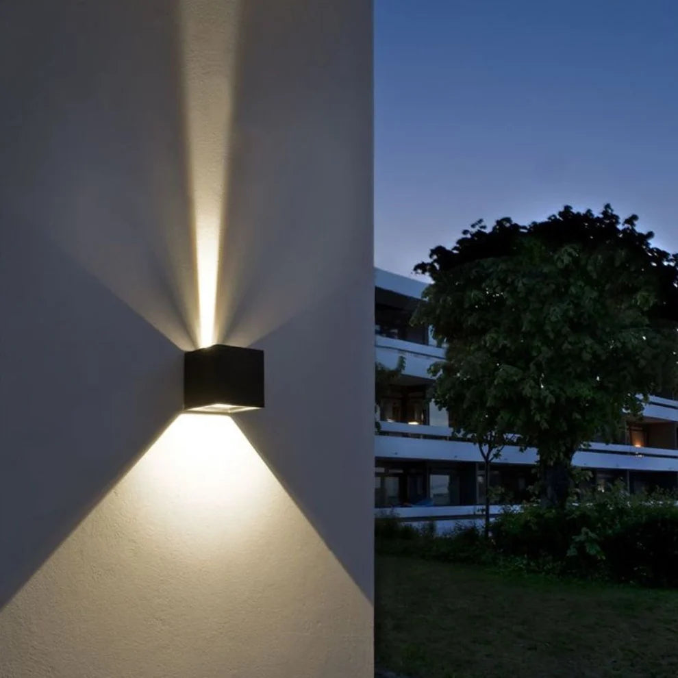 FlexiGlow Stijlvolle LED Verstelbare Wandlamp