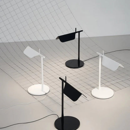 Minimalistisch Design Tafellamp met Verstelbare Kap