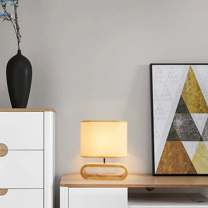 Scandinavisch Tafellamp  met Houten Basis en Stoffen Kap