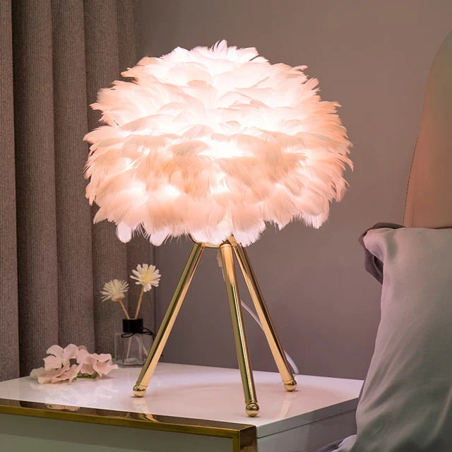 Luxe Veer Tafellamp met Sfeervolle Gloed