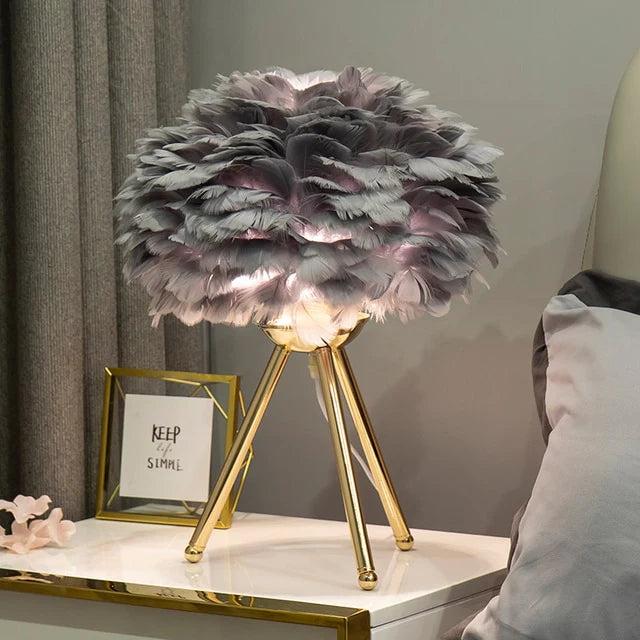Luxe Veer Tafellamp met Sfeervolle Gloed