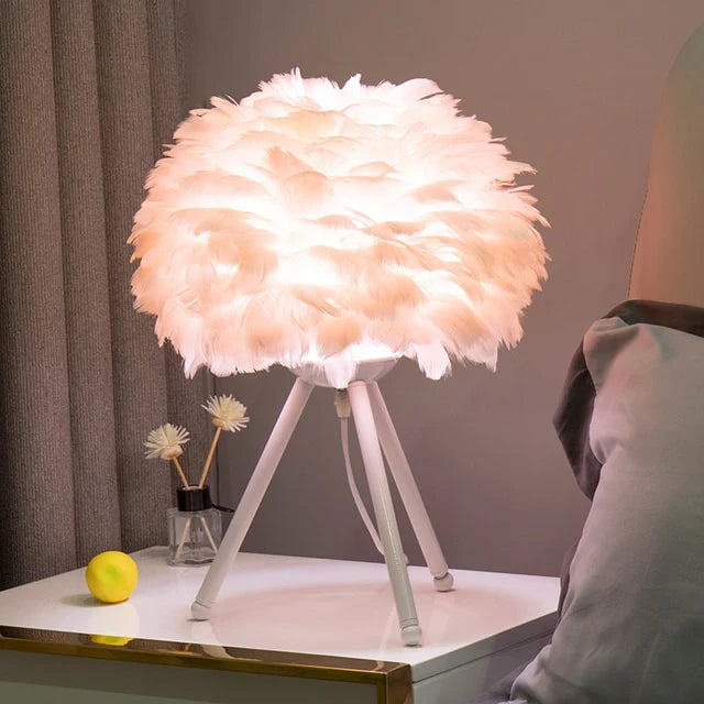 Luxe Veer Tafellamp met Sfeervolle Gloed